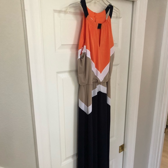 London Times Color-Block Keyhole Halter Maxi Dress - Picture 4 of 16